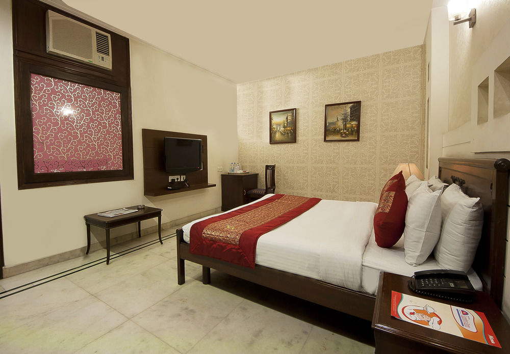 Hotel Comfort Zone Greater Kailash New Delhi Bagian luar foto